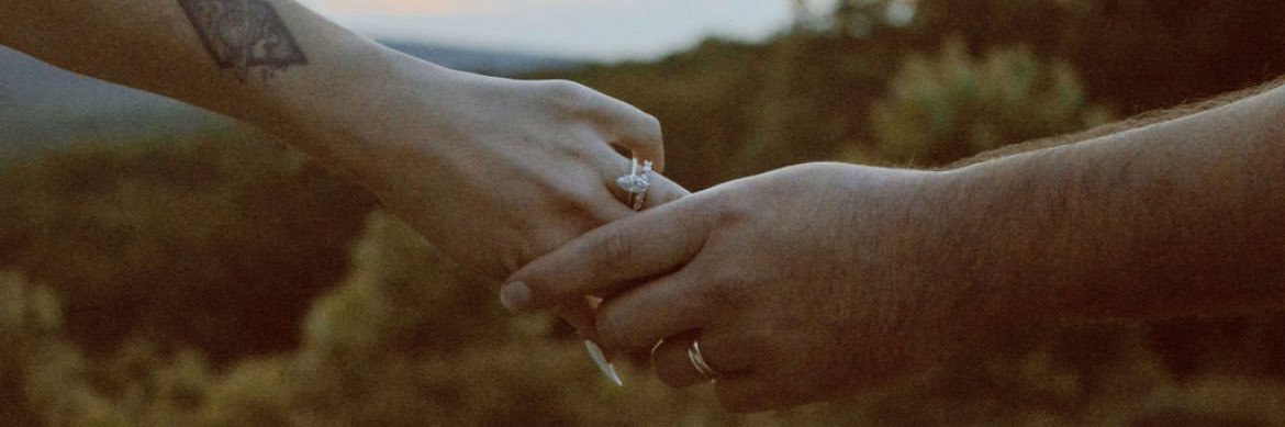 _alisaking's profile banner image