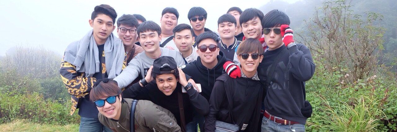 earthlees's profile banner image