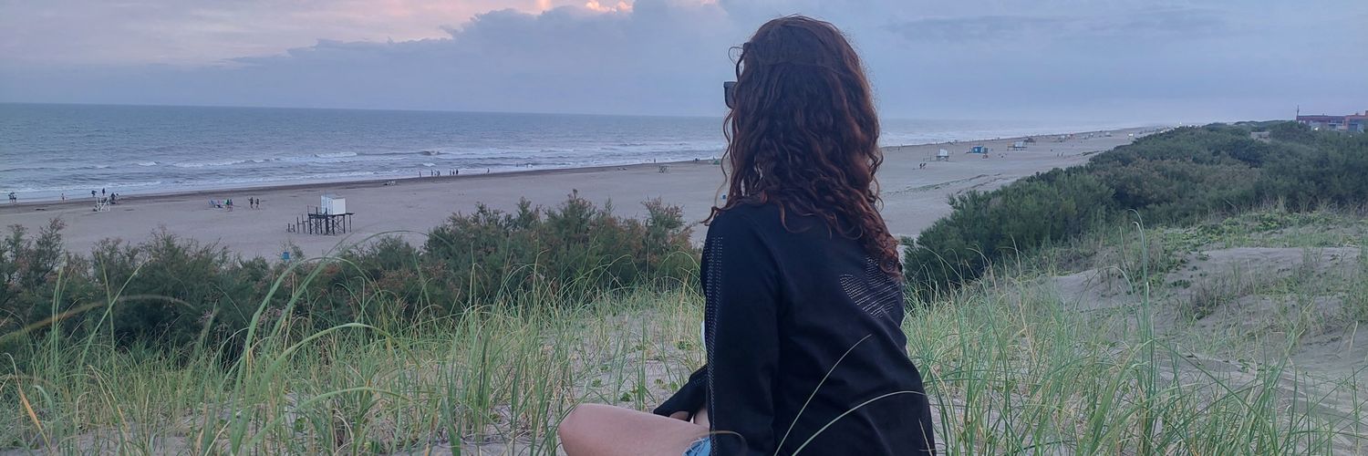 loreloise's profile banner image