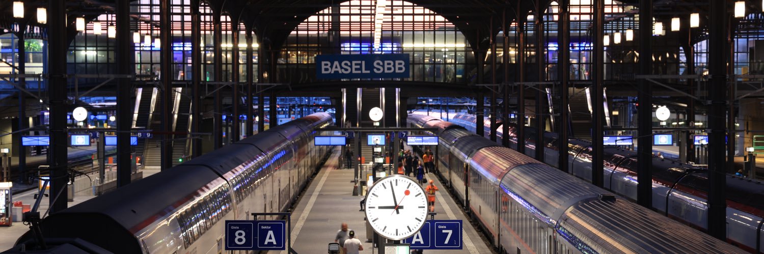 Cristian López banner