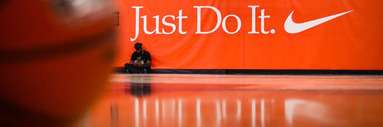 Uηclє ∂яєω banner