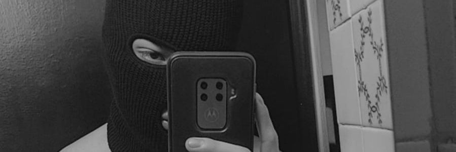 EmiCastL's profile banner image