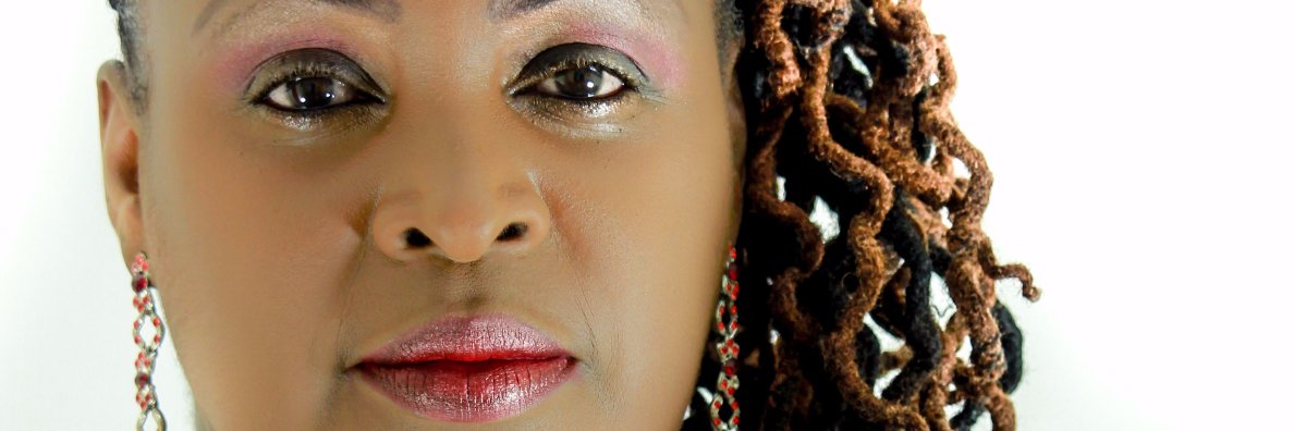 VKITONGA's profile banner image