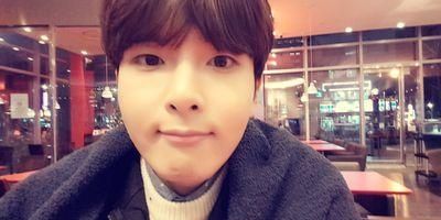 desy_lestary's profile banner image