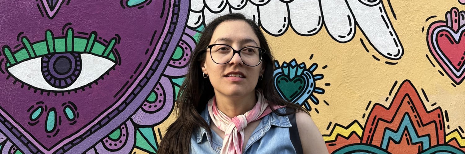 Jennifer González banner