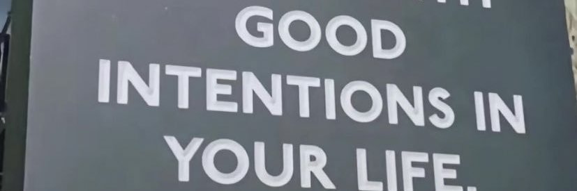 yo_favour's profile banner image