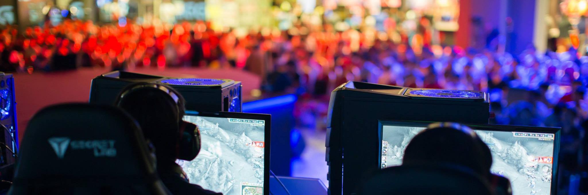 HungryEve's profile banner image