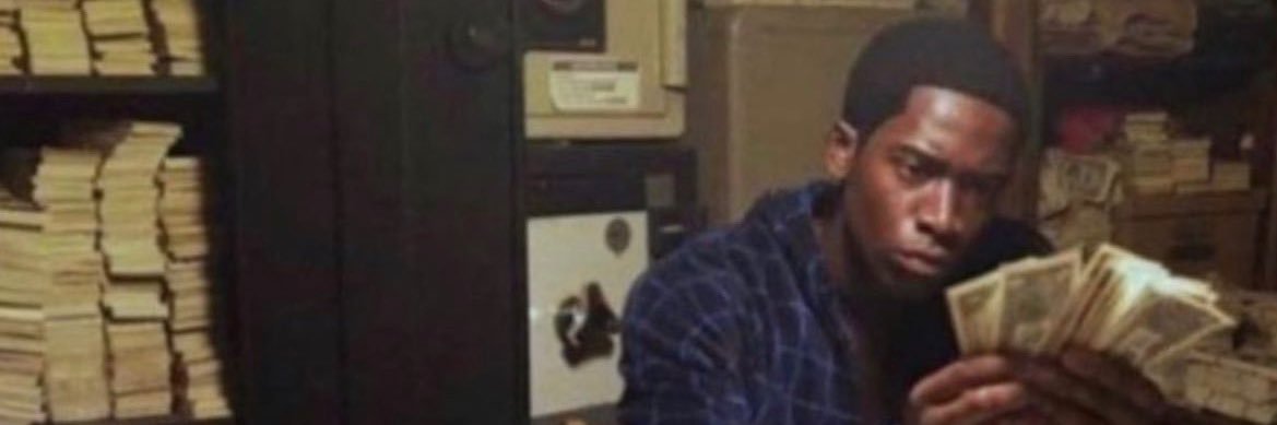 🦅 banner