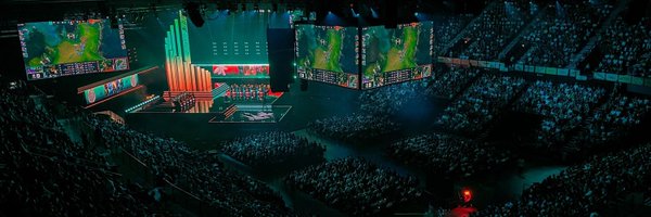 Finghin_DW Profile Banner