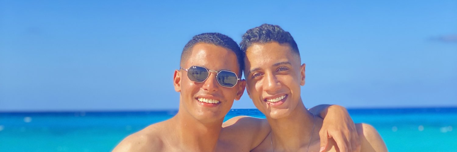 y_agoz's profile banner image
