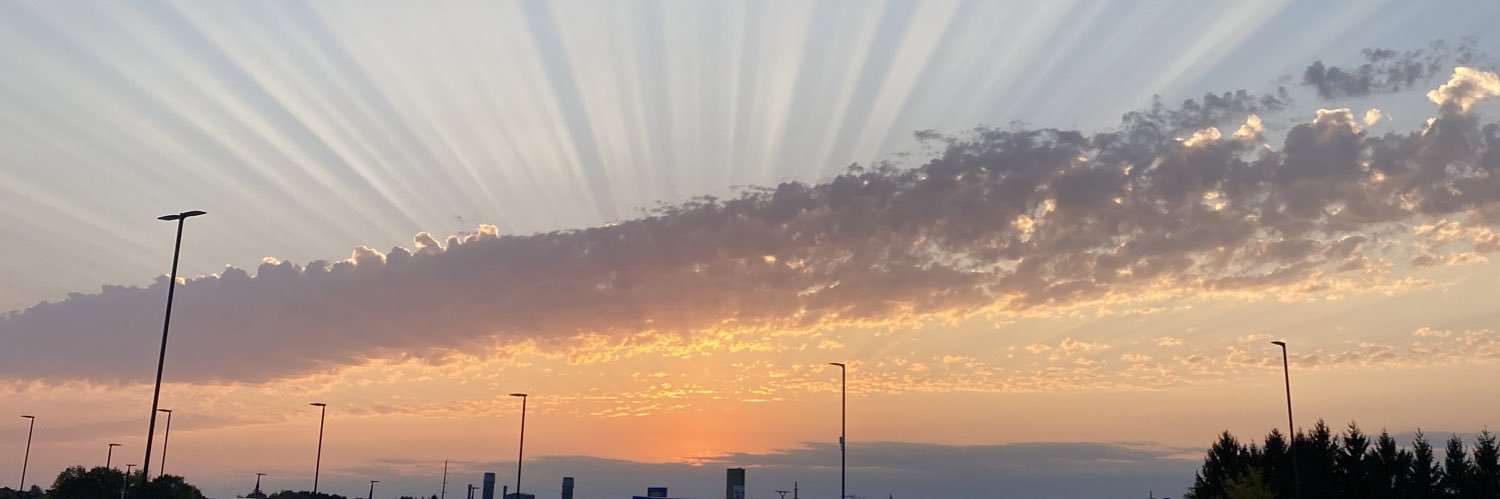LinseyMarieVanD's profile banner image