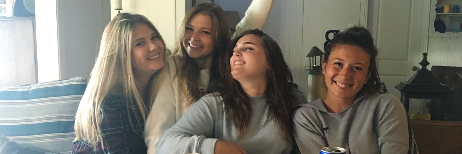 stephmartin97's profile banner image