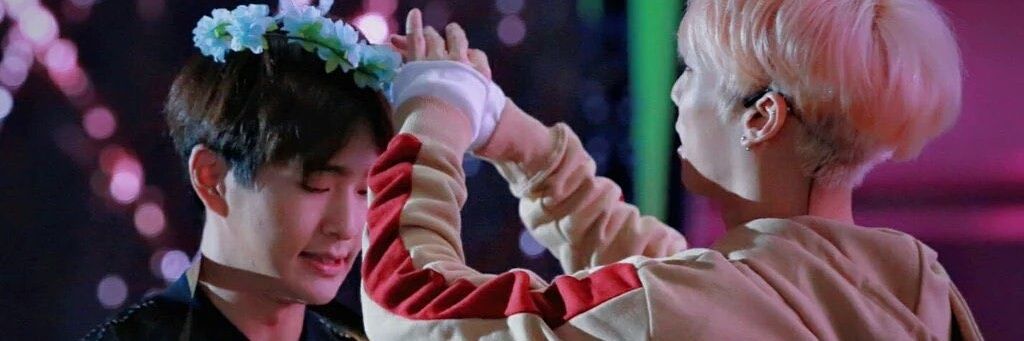 onew_'s profile banner image