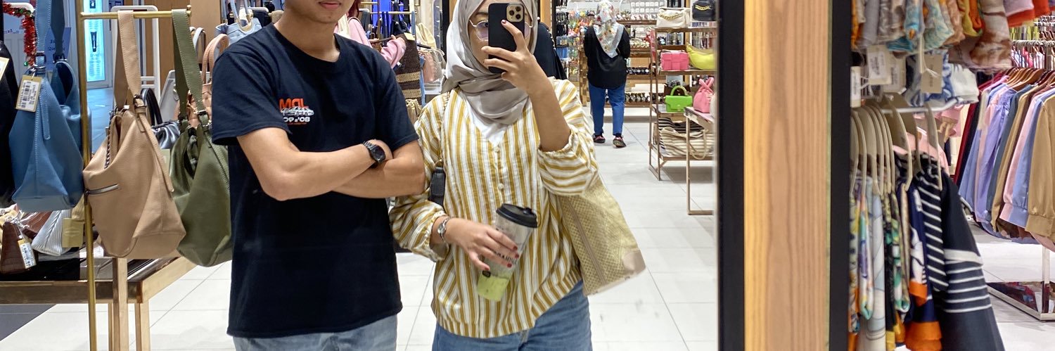 farisyaalya_'s profile banner image