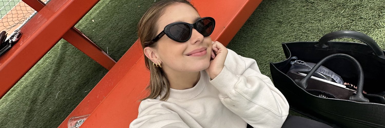 ximenarobless's profile banner image