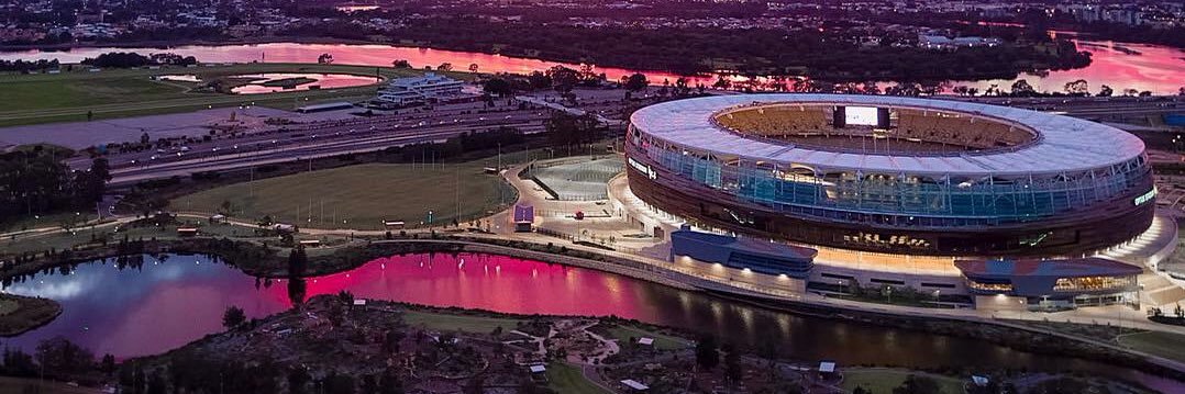 FreoGirl 🇦🇺💙🖤🤍💜🇦🇺 banner