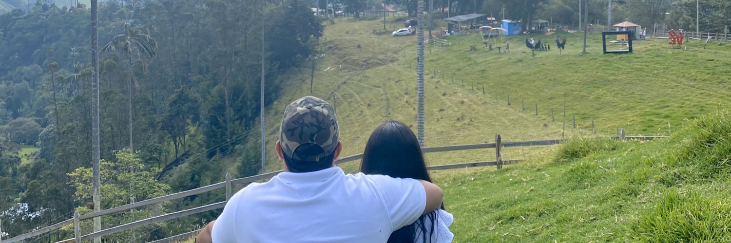 IvannaLara's profile banner image