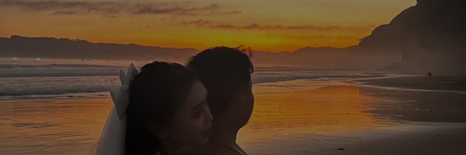 Delvianady_'s profile banner image