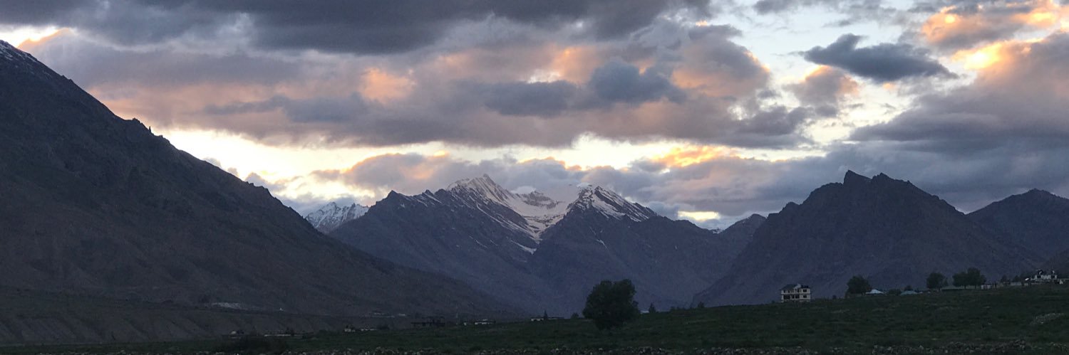 akmehra21's profile banner image