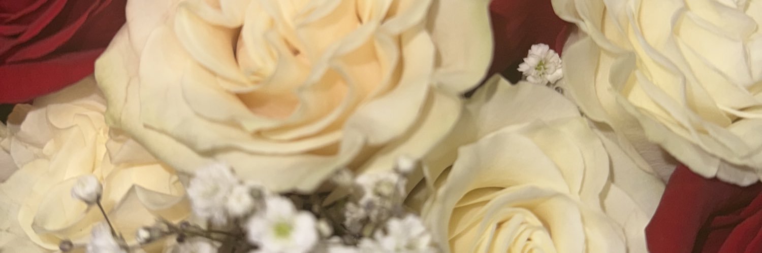 karenAG_'s profile banner image