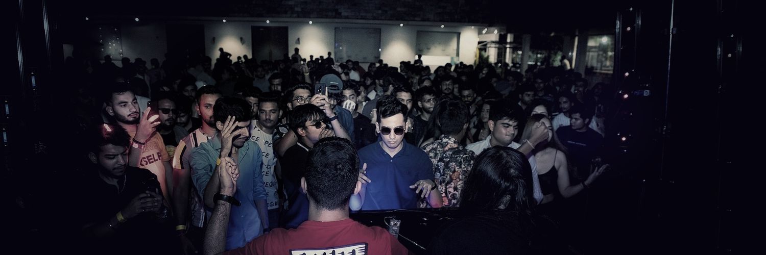 SUBLiMNML's profile banner image