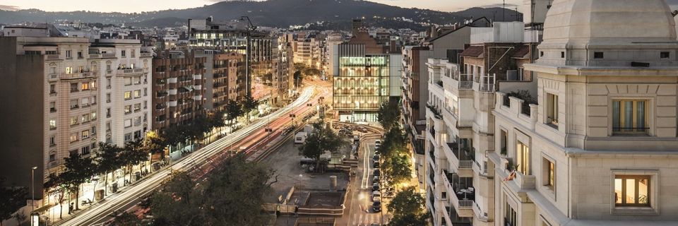 economistescat's profile banner image