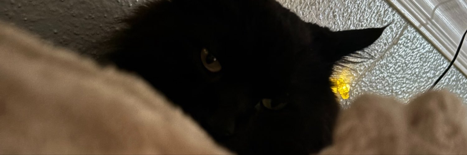 g___anaa's profile banner image