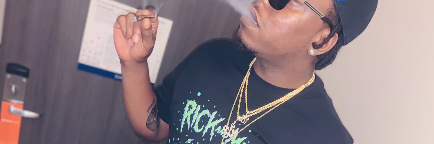 YoungYoloDay's profile banner image