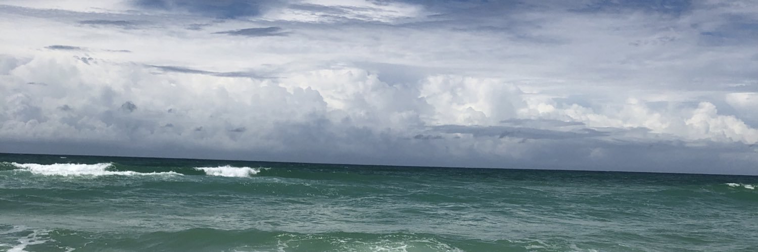 YeahhhItsKaren's profile banner image