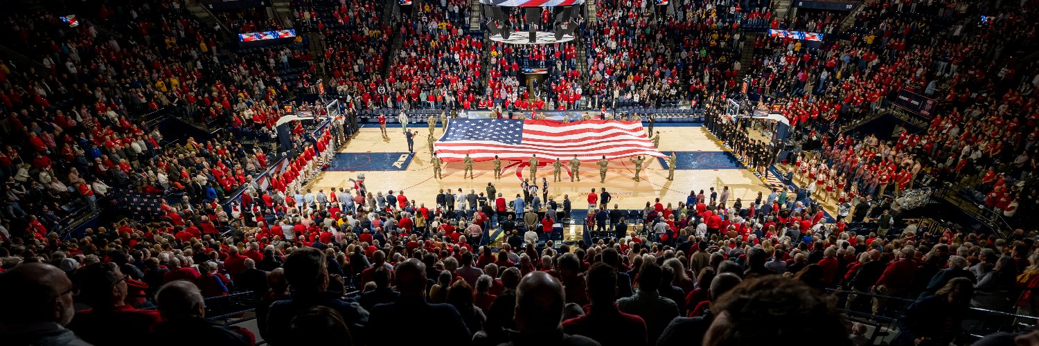 Richmond Basketball's banner