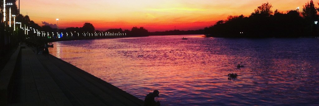 chada_kron's profile banner image