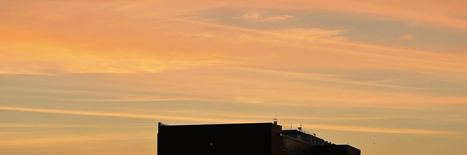 bi_knc's profile banner image