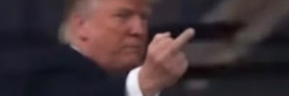 YourWakeUpCall 🇨🇦🤌 banner