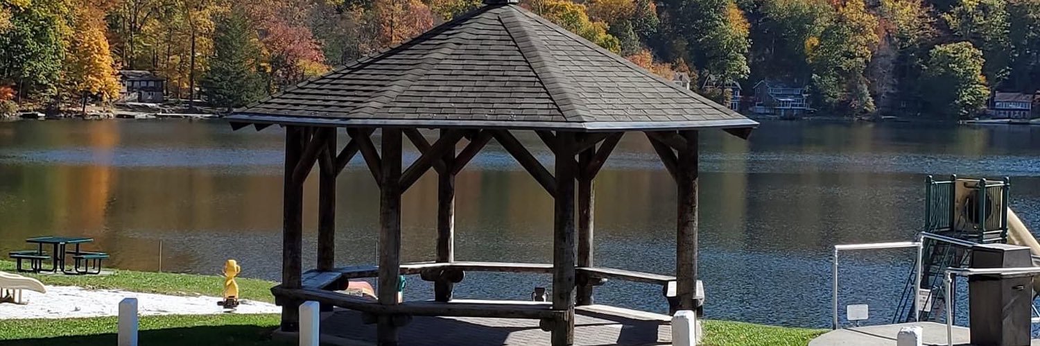 KellyannieMarie's profile banner image
