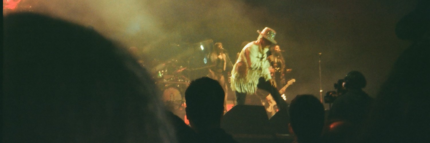 _mandanira's profile banner image