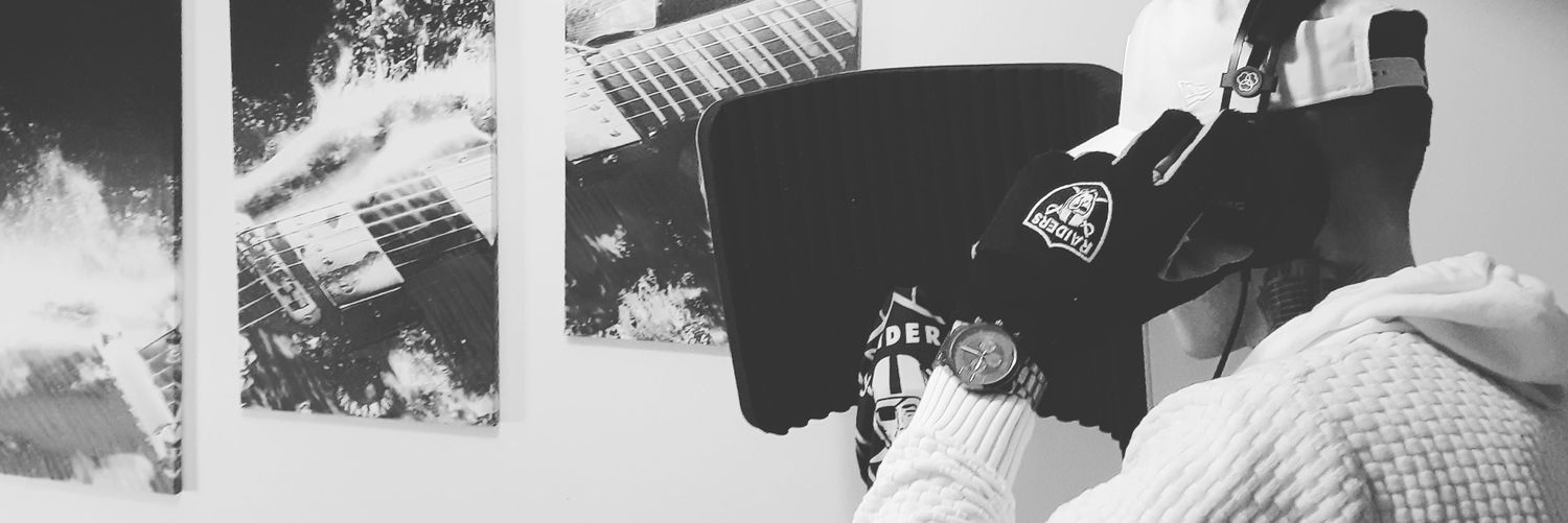 DizzoBay's profile banner image