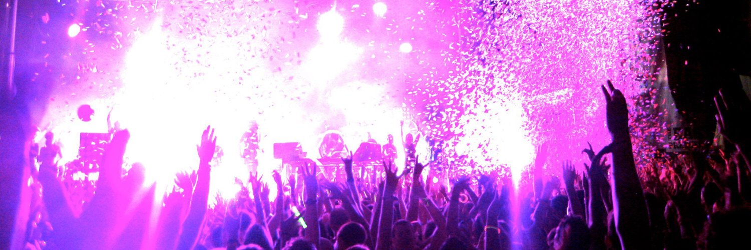 xoxoemtro's profile banner image