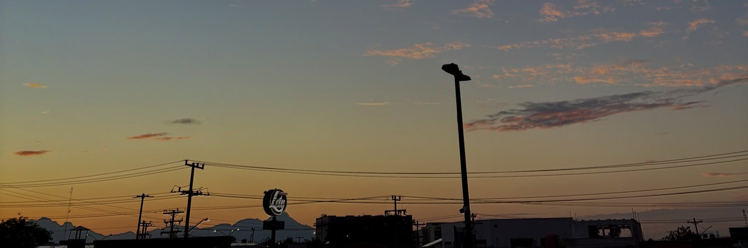 MobileGirl8's profile banner image