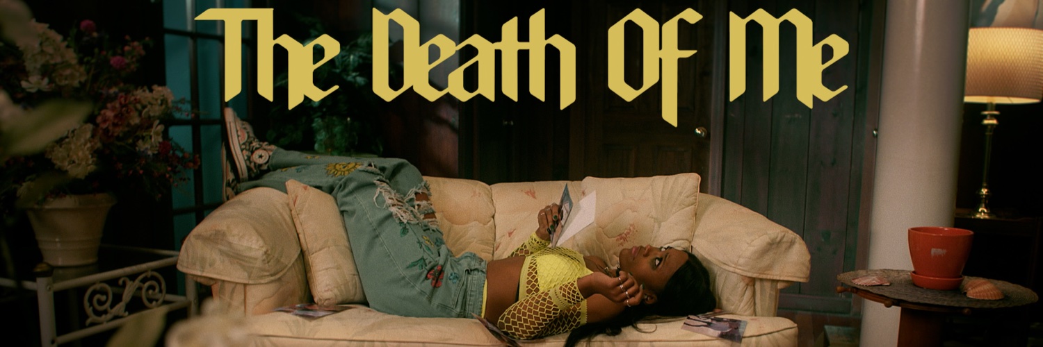chloe_lenore's profile banner image