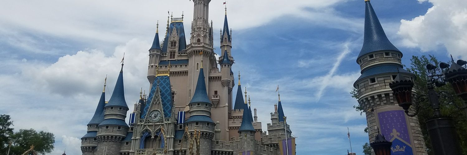 emnicolec's profile banner image