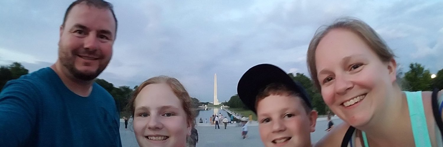mandylocs's profile banner image