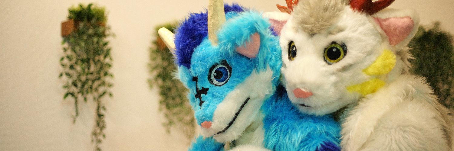 グリフィンの翼🪽Next👉️はつじゅー Wings of Griffin 狮鹫之翼 그리핀 날개 banner