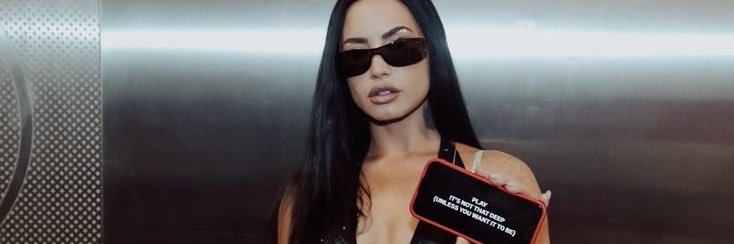 tami banner