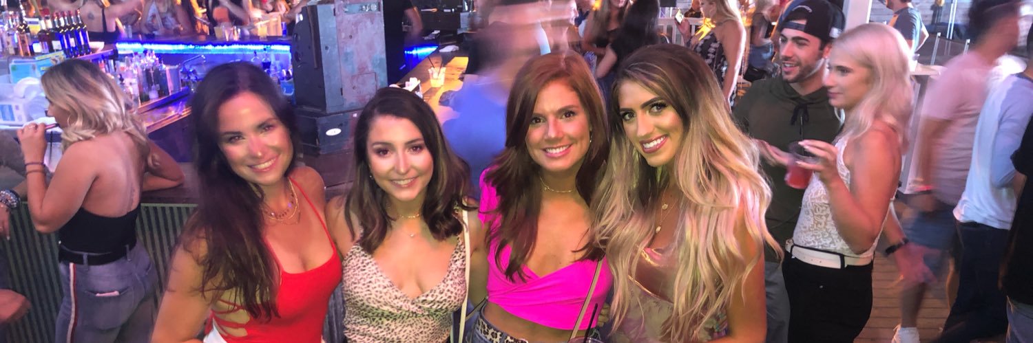 tayszalk's profile banner image