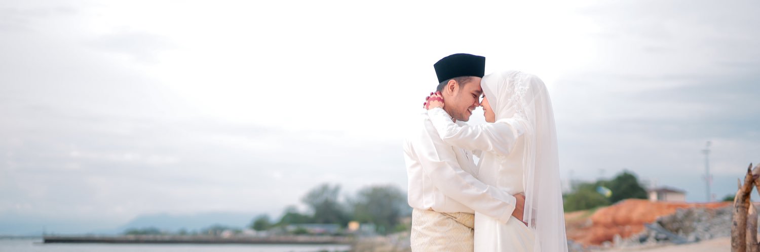 dilaaazmi's profile banner image
