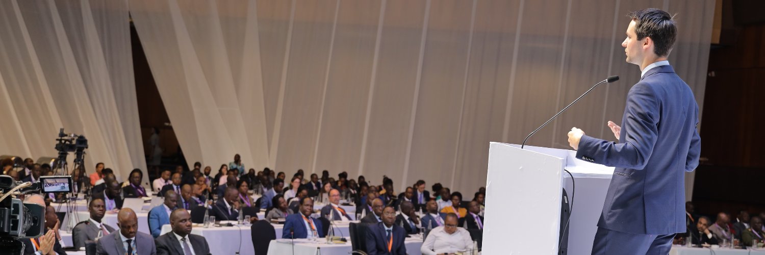 Tim Dobermann banner