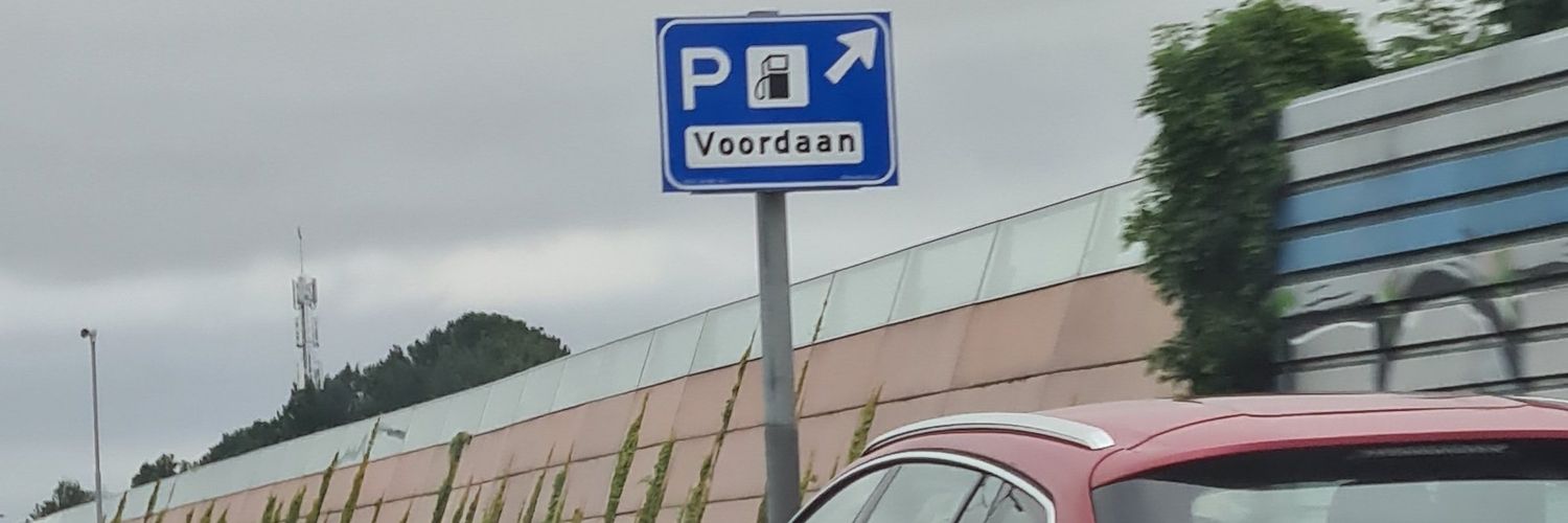 Daan🍌 rain and sauce era banner