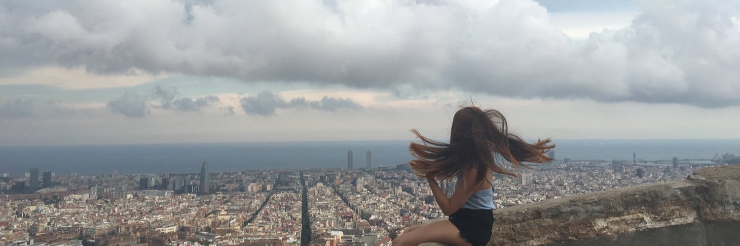 beayezhu's profile banner image
