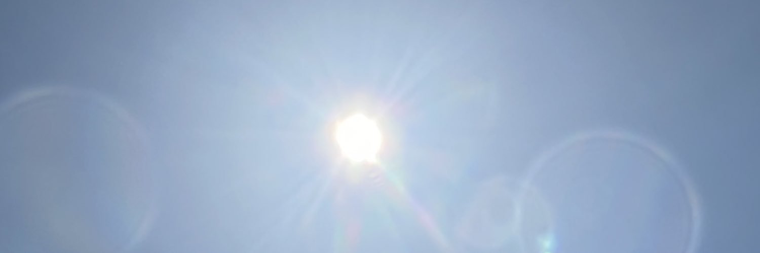 momoironote's profile banner image