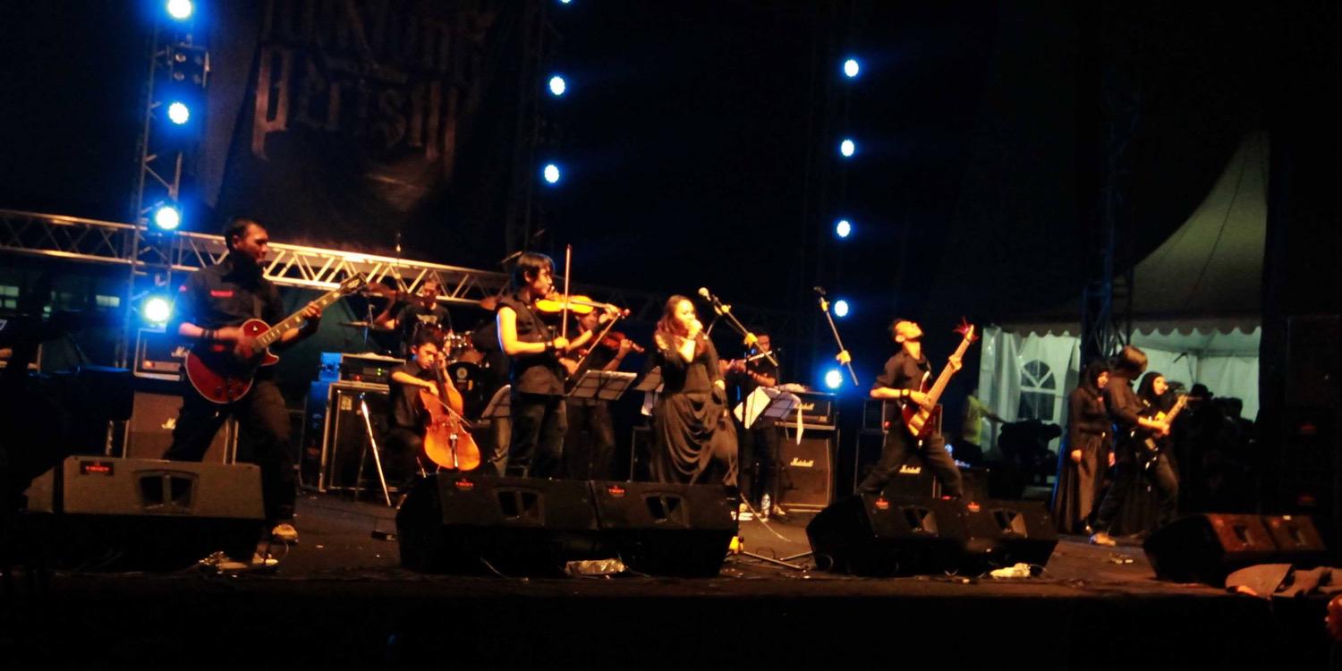 RESTLESS OFFICIAL banner